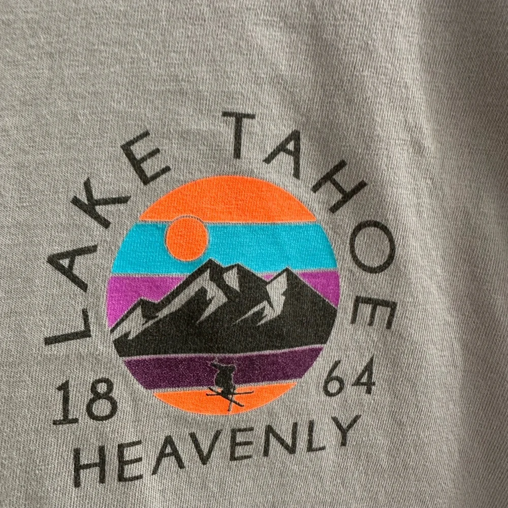 Lake Tahoe Heavenly SKI Resort Long Sleeve Gray T-Shirt w VTG Neon Ski Graphics - Picture 3 of 7